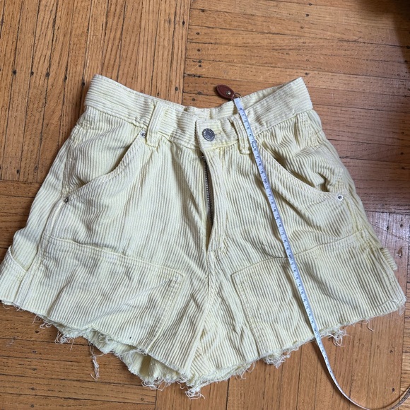 Mini corduroy shorts - Picture 2 of 6